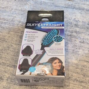 Ceramic Hair Straightening Brush - Black and Blue